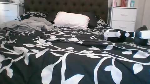 MrNVR online show from September 29, 2:35 pm