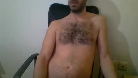Snapshot of mrralph__90 chatting on December 28, 10:44 pm Mrralph online show from December 28, 10:44 pm
