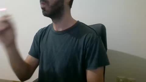 Snapshot of mrralph__90 chatting on December 6, 8:29 pm Mrralph online show from December 6, 8:29 pm