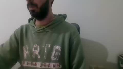 Snapshot of mrralph__90 chatting on February 16, 10:21 pm Mrralph online show from February 16, 10:21 pm