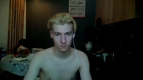 Snapshot of mrsexycum4u chatting on February 20, 8:58 pm Adam online show from February 20, 8:58 pm
