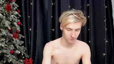 Snapshot of mrsexycum4u chatting on January 4, 11:11 am Adam online show from January 4, 11:11 am