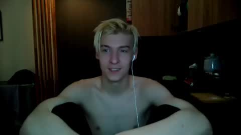Snapshot of mrsexycum4u chatting on February 21, 6:04 pm Adam online show from February 21, 6:04 pm