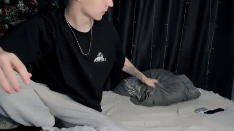 Snapshot of mrsexycum4u chatting on February 2, 11:08 am Adam online show from February 2, 11:08 am
