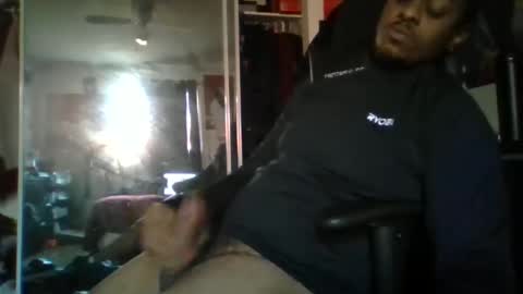Snapshot of mrthicknlong6 chatting on January 3, 5:31 pm mrthicknlong6 online show from January 3, 5:31 pm