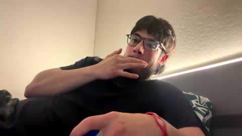 youngshyathlete online show from January 18, 4:58 am