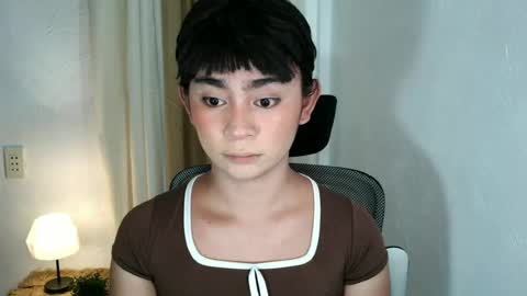 Lella online show from April 26, 2:47 pm
