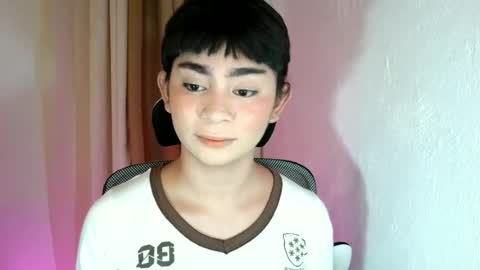 Lella online show from May 2, 12:52 pm