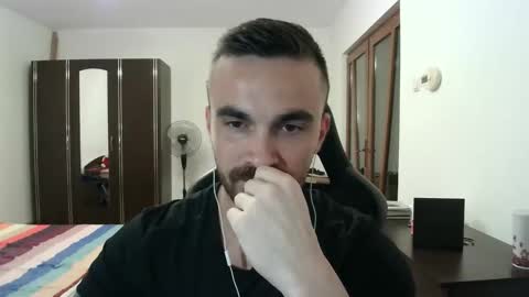 Snapshot of mu5clemania chatting on October 19, 6:55 pm Victor online show from October 19, 6:55 pm