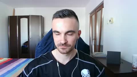 Snapshot of mu5clemania chatting on October 21, 10:40 am Victor online show from October 21, 10:40 am