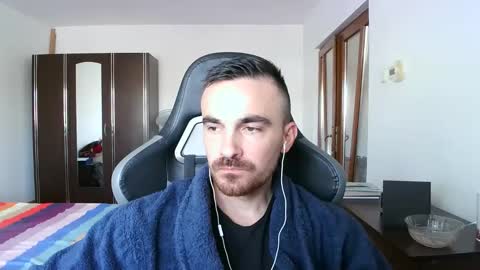 Snapshot of mu5clemania chatting on October 28, 8:28 am Victor online show from October 28, 8:28 am