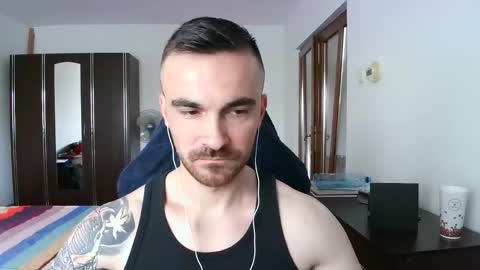 Snapshot of mu5clemania chatting on October 26, 7:43 am Victor online show from October 26, 7:43 am