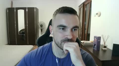 Victor online show from April 14, 7:02 pm