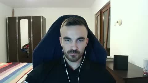 Snapshot of mu5clemania chatting on October 31, 4:43 pm Victor online show from October 31, 4:43 pm