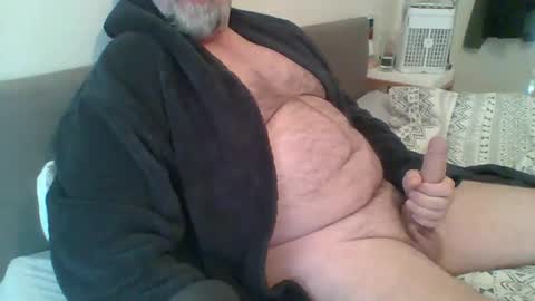 Snapshot of muff74 chatting on October 5, 8:29 am muff74 online show from October 5, 8:29 am