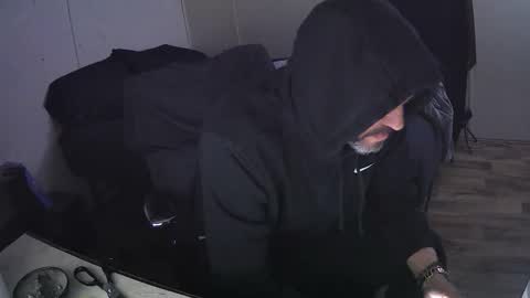 Muffdiver online show from May 3, 5:54 am