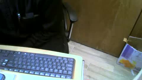Snapshot of muller520 chatting on January 17, 12:31 pm muller520 online show from January 17, 12:31 pm