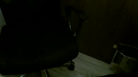Snapshot of muller520 chatting on December 8, 3:24 pm muller520 online show from December 8, 3:24 pm
