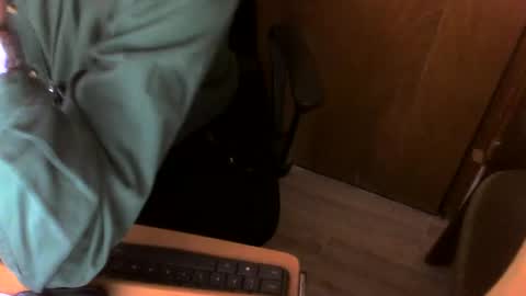 Snapshot of muller520 chatting on February 5, 1:22 pm muller520 online show from February 5, 1:22 pm