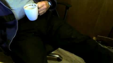 Snapshot of muller520 chatting on December 8, 5:18 am muller520 online show from December 8, 5:18 am