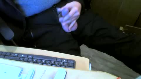 Snapshot of muller520 chatting on January 1, 7:10 pm muller520 online show from January 1, 7:10 pm