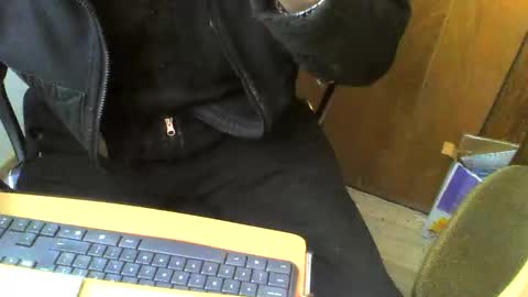 Snapshot of muller520 chatting on February 25, 12:45 pm muller520 online show from February 25, 12:45 pm
