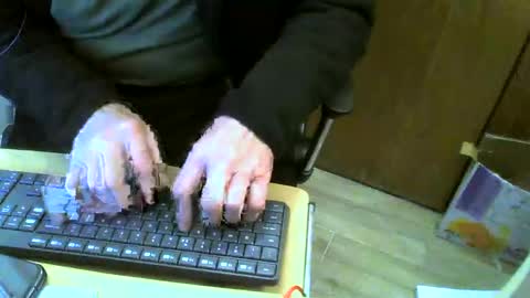 Snapshot of muller520 chatting on January 25, 3:20 pm muller520 online show from January 25, 3:20 pm
