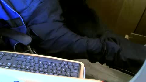 Snapshot of muller520 chatting on September 18, 5:04 pm muller520 online show from September 18, 5:04 pm