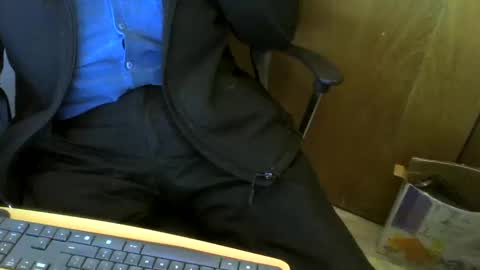 Snapshot of muller520 chatting on December 4, 10:13 am muller520 online show from December 4, 10:13 am