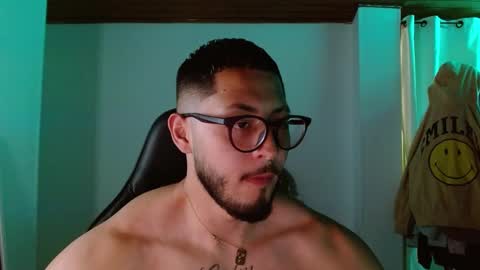 Snapshot of muscle_cock32 chatting on September 23, 6:40 pm David Big online show from September 23, 6:40 pm