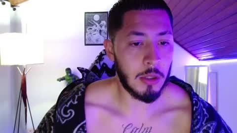 Snapshot of muscle_cock32 chatting on February 14, 8:31 am David Big online show from February 14, 8:31 am