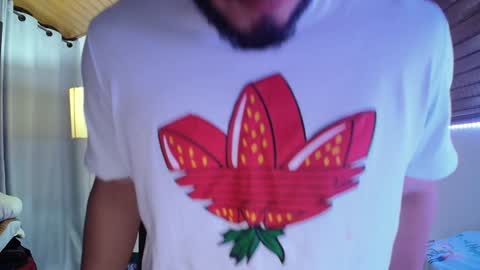 Snapshot of muscle_cock32 chatting on December 30, 5:58 am David Big online show from December 30, 5:58 am