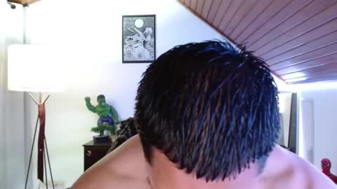 Snapshot of muscle_cock32 chatting on March 11, 6:32 am David Big online show from March 11, 6:32 am