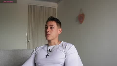 muscle_king_cum online show from June 23, 2:32 pm