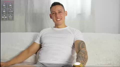 Snapshot of muscle_king_cum chatting on September 15, 2:29 pm muscle_king_cum online show from September 15, 2:29 pm