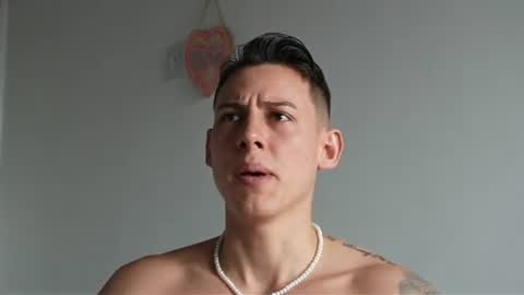 muscle_king_cum online show from June 12, 2:15 pm