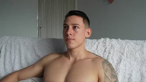 muscle_king_cum online show from June 15, 4:32 pm