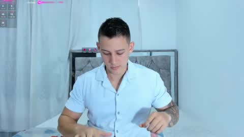 Snapshot of muscle_king_cum chatting on January 21, 1:39 pm muscle_king_cum online show from January 21, 1:39 pm