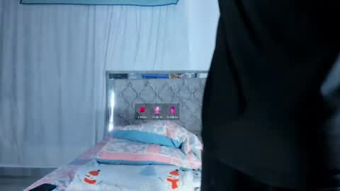 Snapshot of muscle_king_cum chatting on January 28, 12:32 pm muscle_king_cum online show from January 28, 12:32 pm