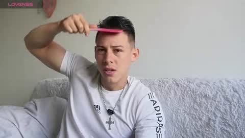 muscle_king_cum online show from June 29, 1:33 pm