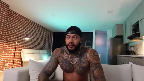 Snapshot of muscle_man19 chatting on September 29, 11:08 am Nick online show from September 29, 11:08 am