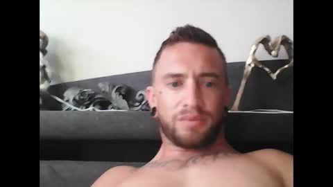 muscle_zaddy online show from October 6, 9:30 pm