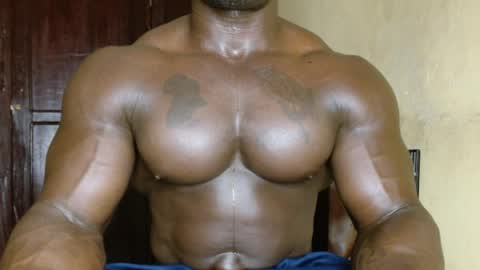 musclegod23 online show from March 25, 1:09 am