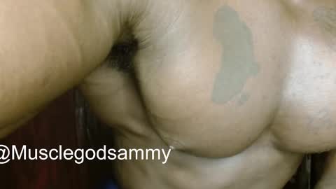 musclegod23 online show from February 2, 7:00 pm