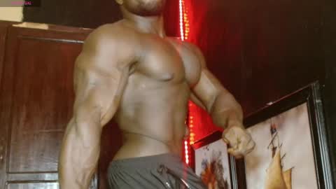 musclegod23 online show from May 11, 12:56 am