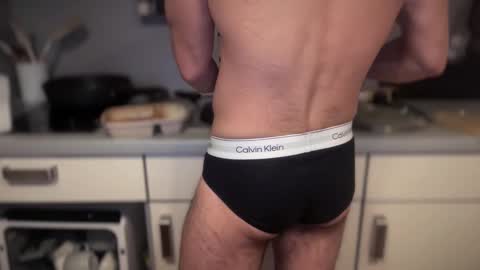 Snapshot of musclehair3 chatting on January 5, 7:49 pm musclehair3 online show from January 5, 7:49 pm