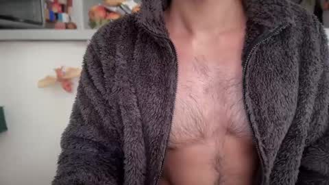 Snapshot of musclehair3 chatting on February 3, 12:36 pm musclehair3 online show from February 3, 12:36 pm