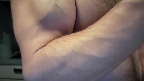 Snapshot of musclehair3 chatting on December 5, 8:13 pm musclehair3 online show from December 5, 8:13 pm