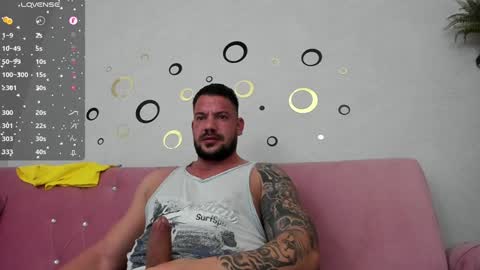 Snapshot of musclemonster31 chatting on January 13, 10:13 pm MuscleMonster31 online show from January 13, 10:13 pm