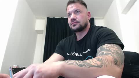 Snapshot of musclemonster31 chatting on January 8, 3:50 pm MuscleMonster31 online show from January 8, 3:50 pm